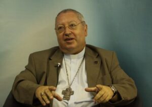 Bispo da Diocese de Campos, Dom Roberto Ferrería Paz é o convidado do J3Cast desta quarta-feira Bispo da Diocese de Campos, Dom Roberto Ferrería Paz é o convidado do J3Cast desta quarta-feira