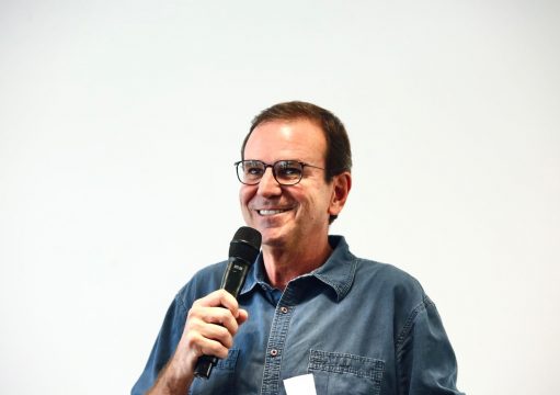 Paes lidera disputa ao Governo do Rio com quase 24% de vantagem para Douglas Ruas e Garotinho Paes lidera disputa ao Governo do Rio com quase 24% de vantagem para Douglas Ruas e Garotinho