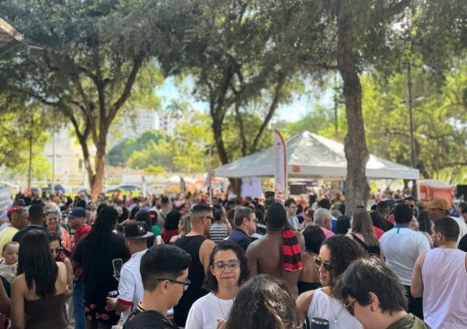 Samba na Praça do Liceu completa 11 anos com música e solidariedade Samba na Praça do Liceu completa 11 anos com música e solidariedade