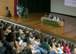 Semana Acadêmica da UENF, em Campos, reúne estudantes, professores e pesquisadores de todas as áreas