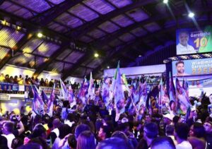 Wladimir Garotinho, Bruno Dauaire e Thiago Virgílio lançam candidaturas em noite lotada de apoiadores em Campos