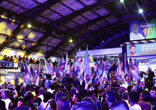 Wladimir Garotinho, Bruno Dauaire e Thiago Virgílio lançam candidaturas em noite lotada de apoiadores em Campos Wladimir Garotinho, Bruno Dauaire e Thiago Virgílio lançam candidaturas em noite lotada de apoiadores em Campos
