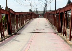 Estado e empresa responsável fazem vistoria na Ponte Barcelos Martins nesta terça