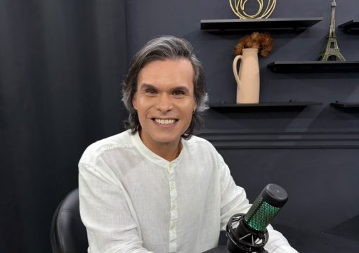 Felipe Monda, criador da drag queen Teena Starling, participa do J3Cast Felipe Monda, criador da drag queen Teena Starling, participa do J3Cast