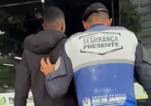 Foragido com dois mandados de prisão é preso na Rodoviária de Campos