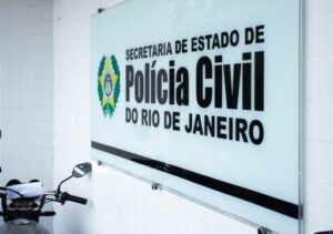 Homem é capturado em saída de boate, mantido refém durante roubo de carro e perde R$ 8 mil em pix