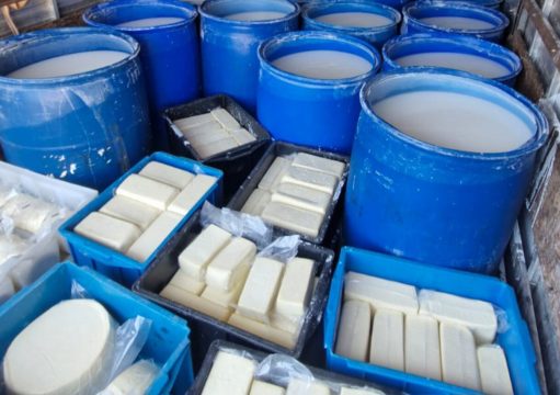 Operação Foco: Mais de 3 toneladas de alimentos armazenados de forma imprópria são apreendidos em Travessão Operação Foco: Mais de 3 toneladas de alimentos armazenados de forma imprópria são apreendidos em Travessão