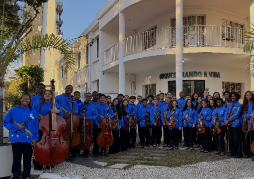 Orquestra Mariuccia Iacovino leva apresentação especial à Igreja da Candelária, no Rio Orquestra Mariuccia Iacovino leva apresentação especial à Igreja da Candelária, no Rio