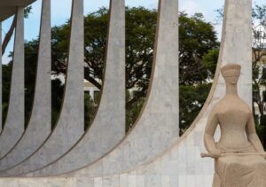 PERPLEXIDADE: Crise no STF supera os escândalos da sucessão presidencial
