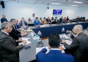CCJ da Alerj aprova projeto que equipara facções criminosas a organizações terroristas