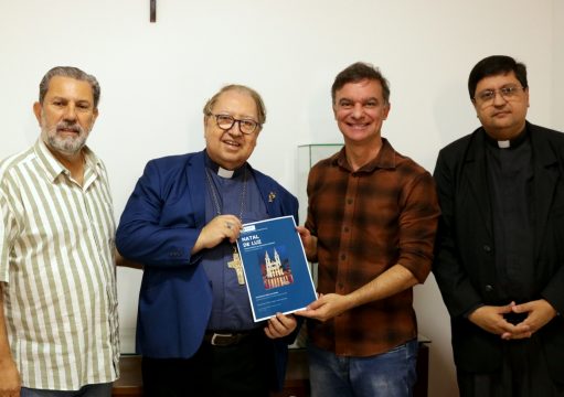 Catedral de Campos terá iluminação especial para o Natal com iniciativa e parceria da CDL Catedral de Campos terá iluminação especial para o Natal com iniciativa e parceria da CDL