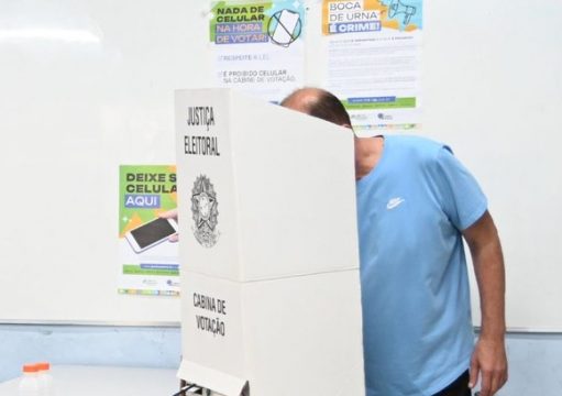 Democracia também se escolhe no voto – Rodrigo Lira Democracia também se escolhe no voto – Rodrigo Lira