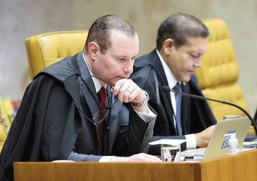 Em segunda decisão, ministro Cristiano Zanin limitou prorrogação da votação a urnas abertas Em segunda decisão, ministro Cristiano Zanin limitou prorrogação da votação a urnas abertas