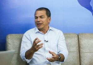 Frederico exonera quatro secretários e muda composição da Câmara de Vereadores