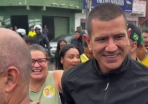 Governador eleito, Douglas Ruas reúne lideranças políticas em Campos para carreata em apoio a Flávio Bolsonaro