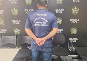 Motorista de ambulância municipal é preso por tentativa de homicídio após briga de bar, em Campos Motorista de ambulância municipal é preso por tentativa de homicídio após briga de bar, em Campos