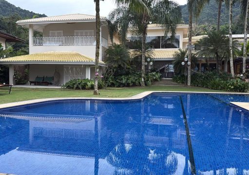 Operação da PF: policiais civis donos de mansões luxuosas em esquema que movimentou R$ 7,6 bilhões pelo Rio Operação da PF: policiais civis donos de mansões luxuosas em esquema que movimentou R$ 7,6 bilhões pelo Rio