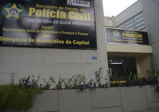 Polícia apreende armas após morte de suboficial do Bope em tiroteio no Rio Polícia apreende armas após morte de suboficial do Bope em tiroteio no Rio