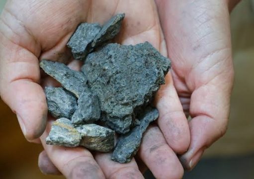 São Fidélis tem uma das maiores reservas de grafite do país, mineral cobiçado pelo mundo tecnológico São Fidélis tem uma das maiores reservas de grafite do país, mineral cobiçado pelo mundo tecnológico